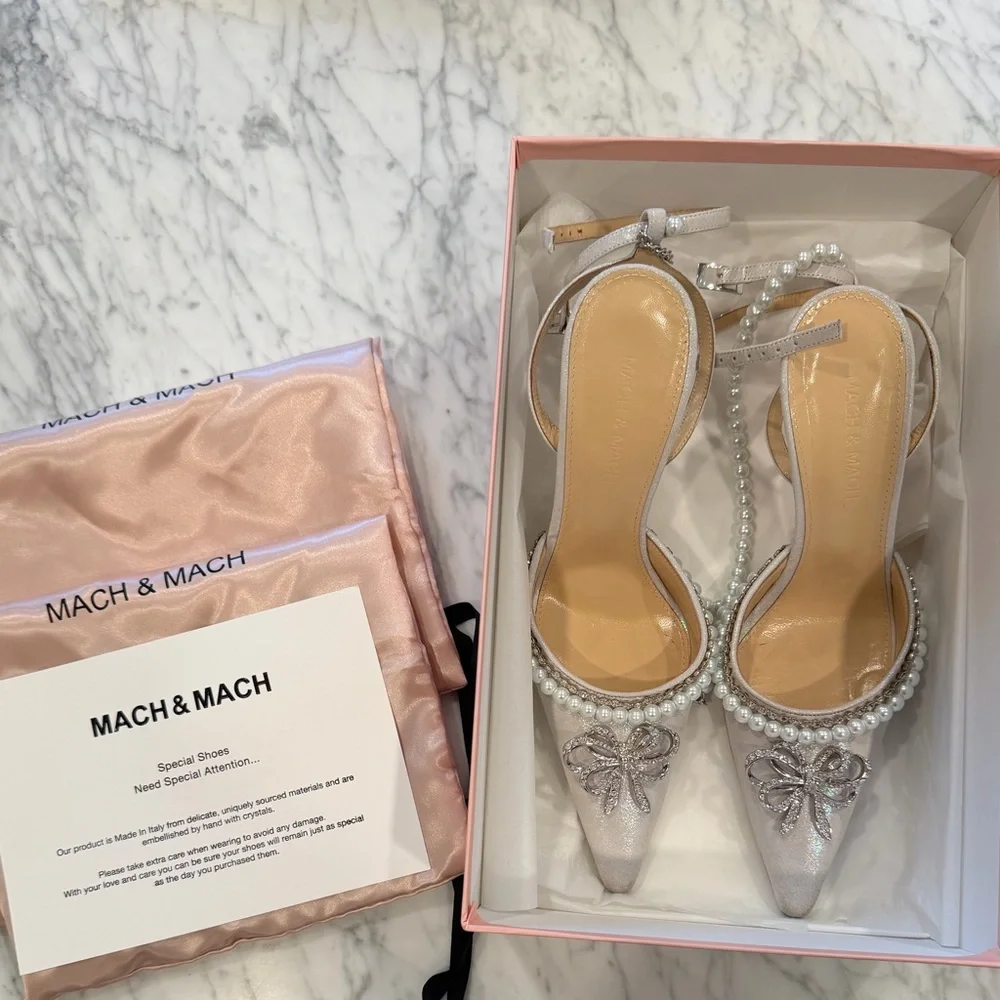 MACH & MACH Bow of Elizabeth 100mm Pump with Pearl Embellishments - Picture 3 of 4